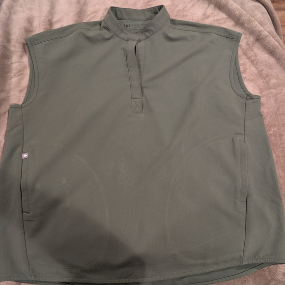 Figs Moss Rafaela-medium- Oversized Scrub Top - Picture 5 of 7